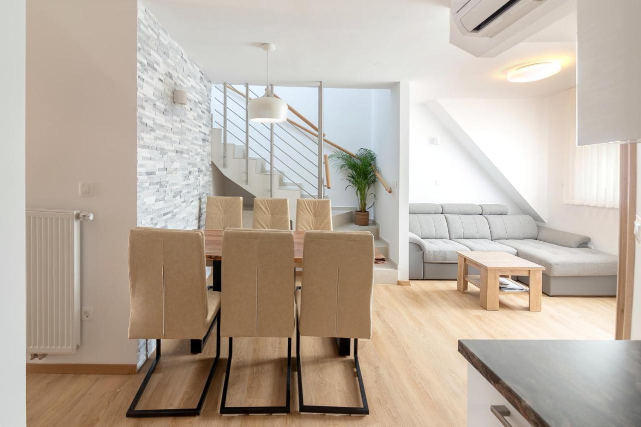 Vila Vita Apartments ครานสกา โกรา ภายนอก รูปภาพ