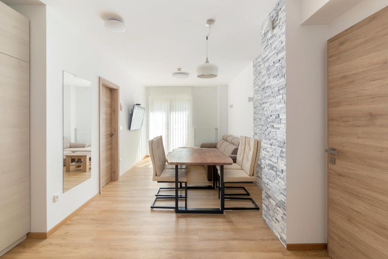 Vila Vita Apartments ครานสกา โกรา ภายนอก รูปภาพ
