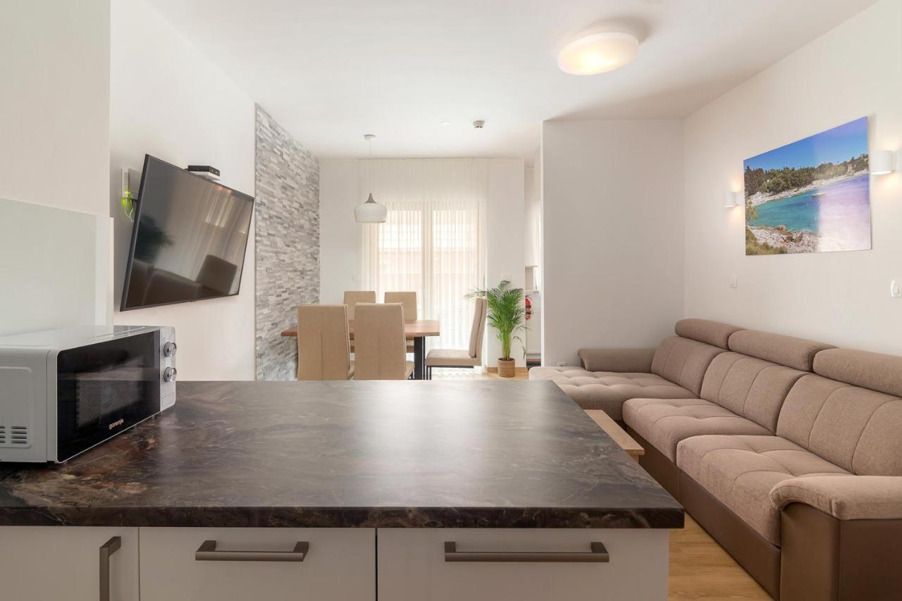 Vila Vita Apartments ครานสกา โกรา ภายนอก รูปภาพ