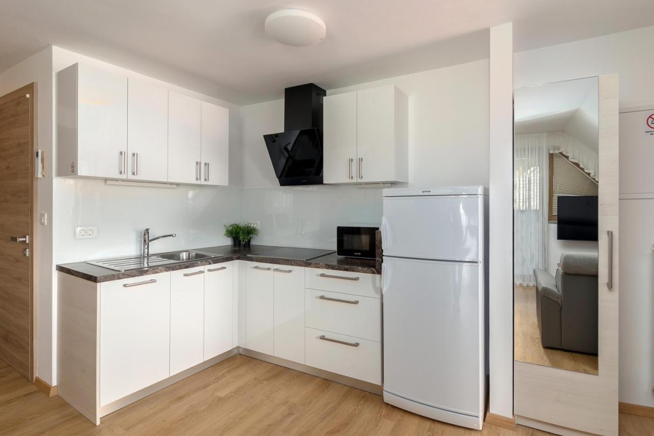Vila Vita Apartments ครานสกา โกรา ภายนอก รูปภาพ