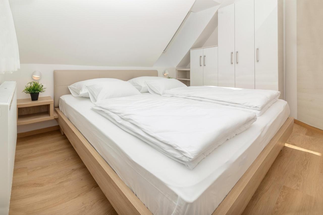 Vila Vita Apartments ครานสกา โกรา ภายนอก รูปภาพ