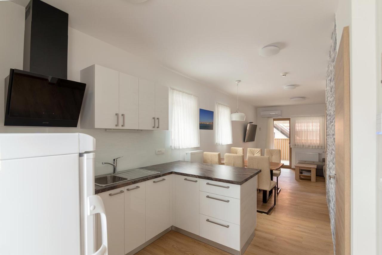 Vila Vita Apartments ครานสกา โกรา ภายนอก รูปภาพ