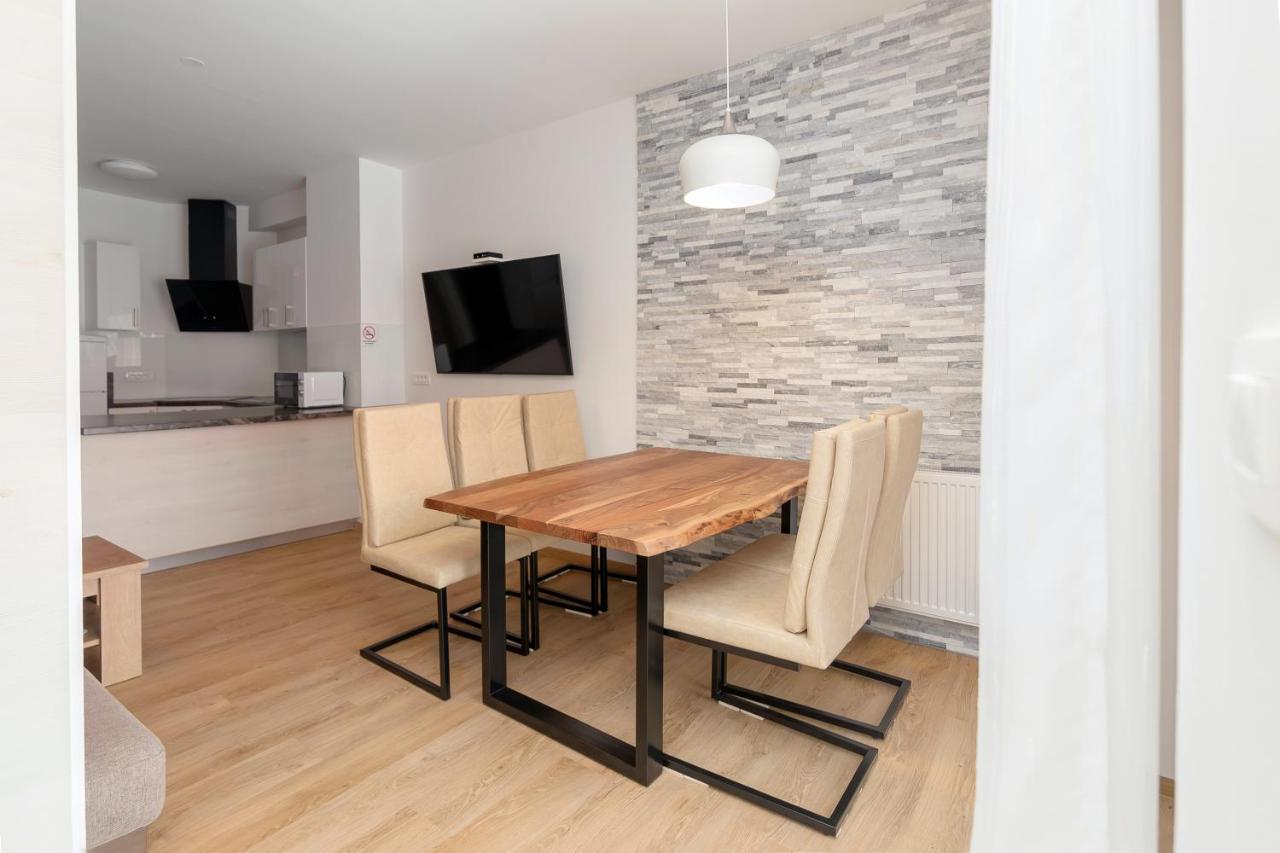 Vila Vita Apartments ครานสกา โกรา ภายนอก รูปภาพ