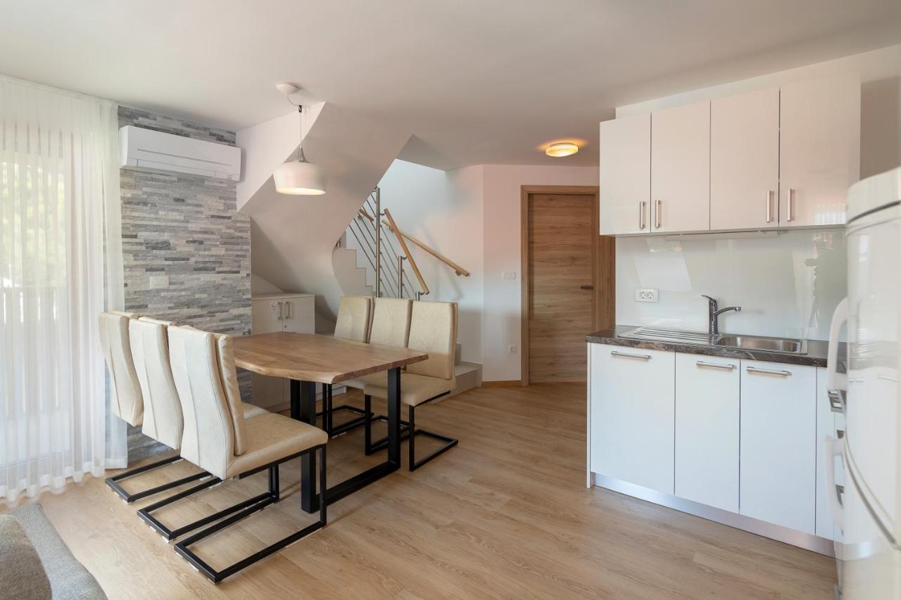 Vila Vita Apartments ครานสกา โกรา ภายนอก รูปภาพ