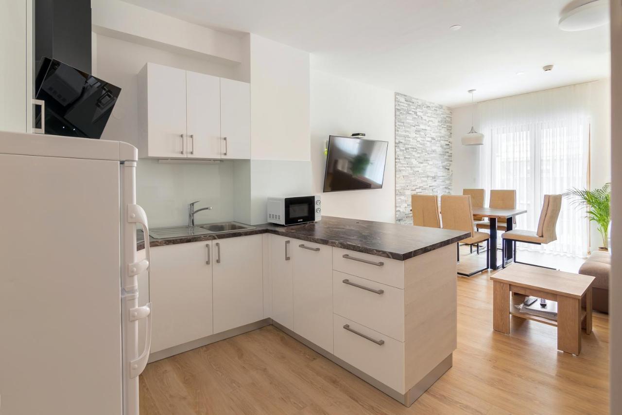 Vila Vita Apartments ครานสกา โกรา ภายนอก รูปภาพ