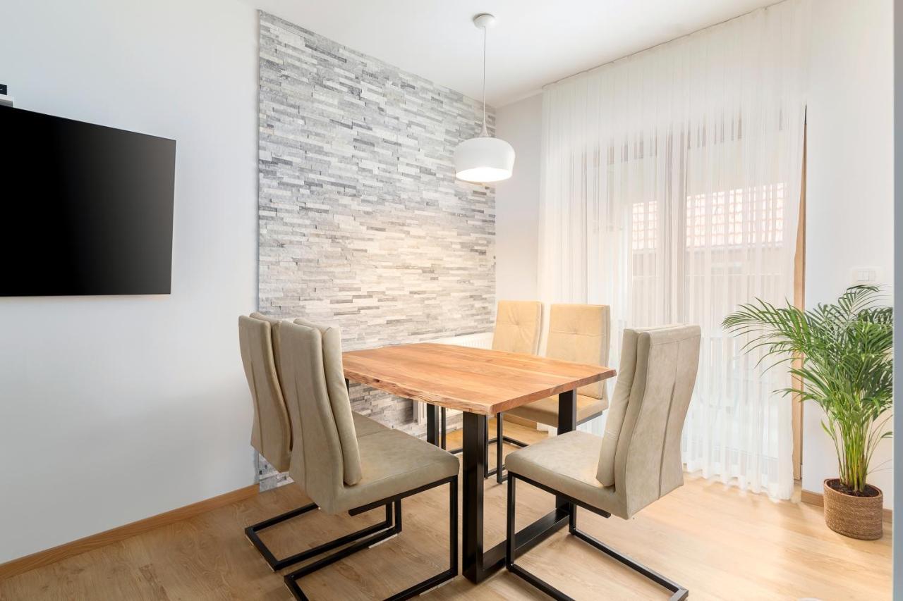 Vila Vita Apartments ครานสกา โกรา ภายนอก รูปภาพ